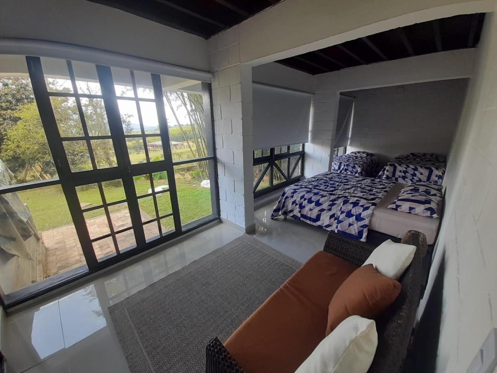 Hotel Maca Lago Calima Ngoại thất bức ảnh