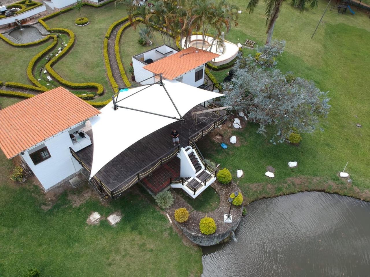 Hotel Maca Lago Calima Ngoại thất bức ảnh