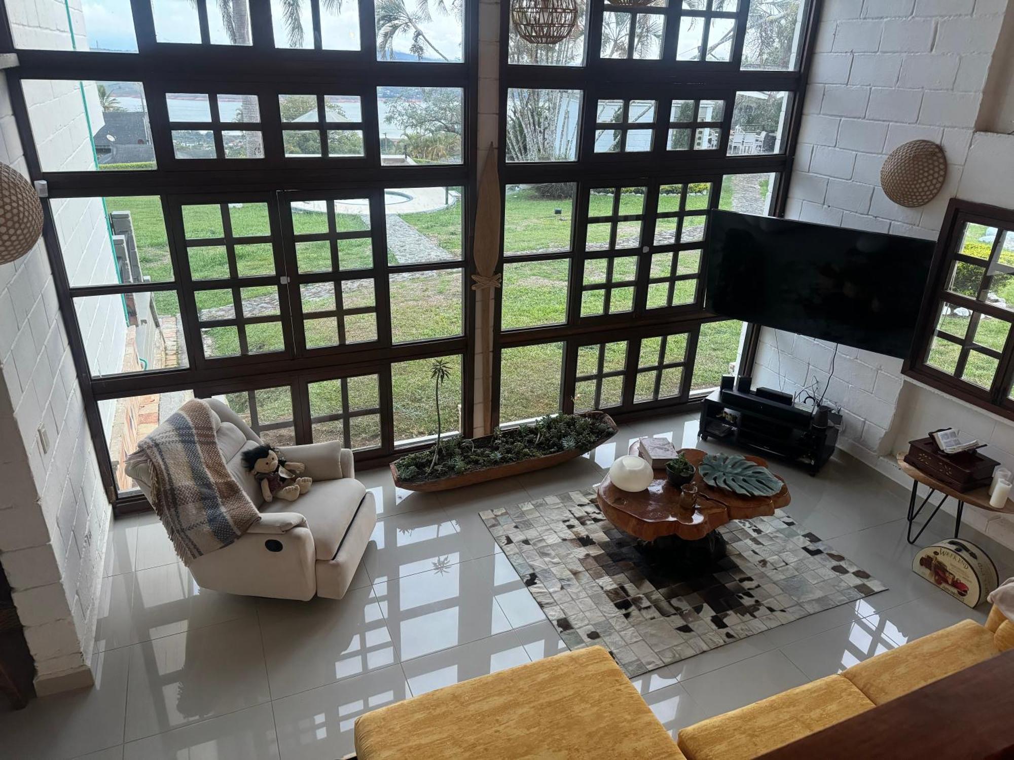 Hotel Maca Lago Calima Ngoại thất bức ảnh