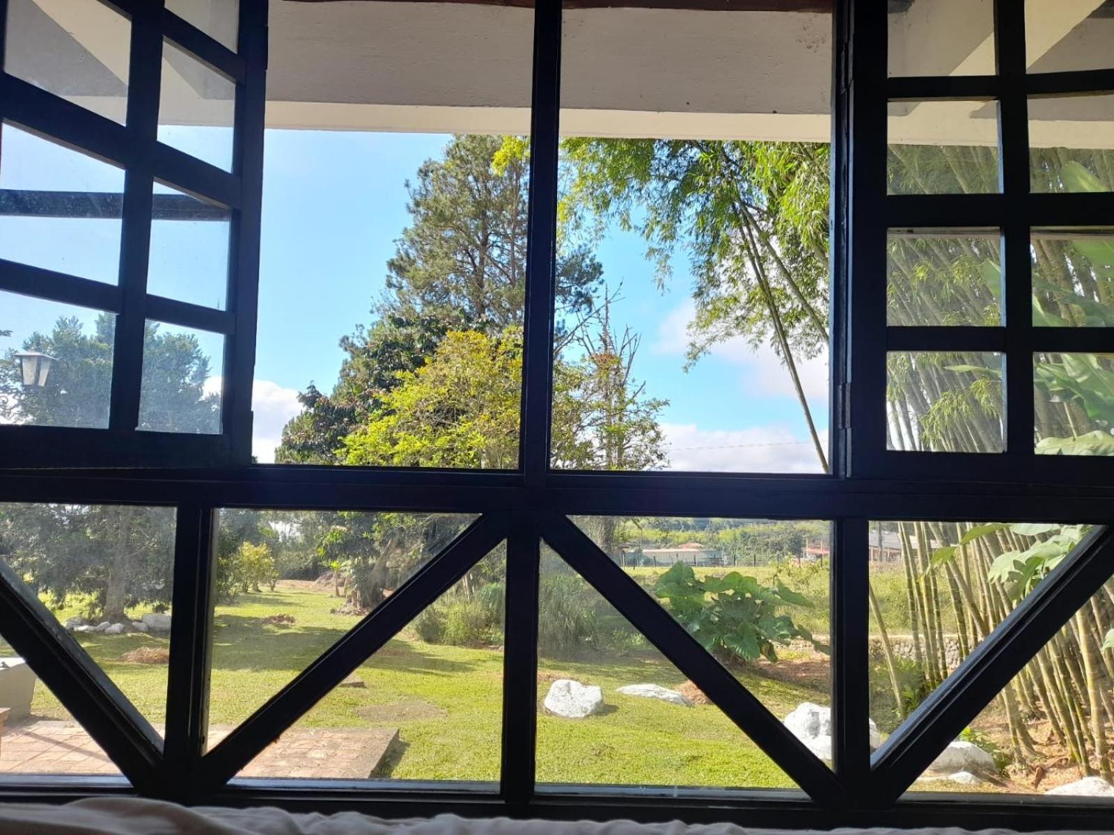 Hotel Maca Lago Calima Ngoại thất bức ảnh
